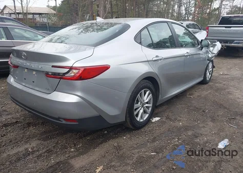 2026 Toyota Camry Le z USA, uszkodzony, nr VIN 4T1DAACK8TU664198
